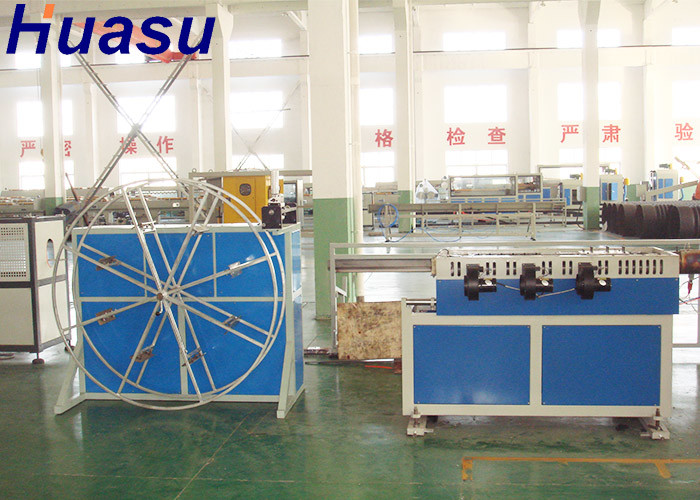 HDPE πλαστική διπλοτειχισμένη ζαρωμένη γραμμή παραγωγής κατασκευής σωλήνων καλωδίων μηχανών σωλήνων PVC