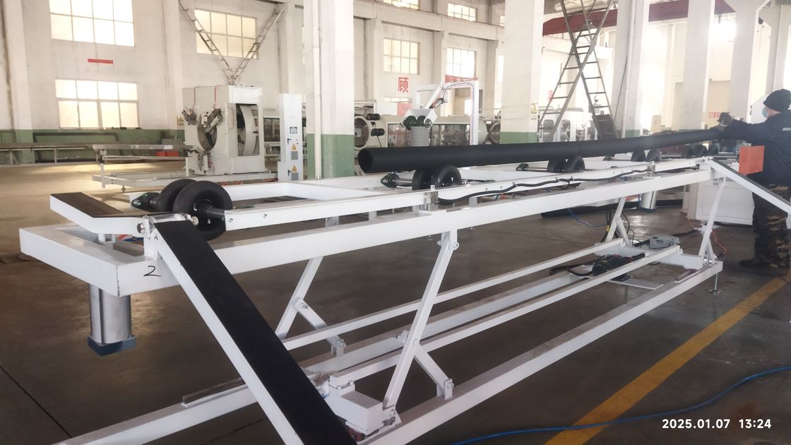 Ηλεκτρονική γραμμή εκτόξευσης κυματοειδών σωλήνων διπλού τοιχώματος με PLC της Siemens και χωρητικότητα 250-1000kg/h για ανθεκτικά σωλήνα