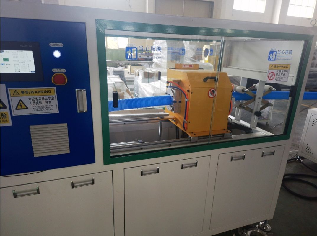 Αυτοκίνητη τροφοδοσία με μονό τοίχωμα κυματοειδούς σωλήνα εξάντληση γραμμή με ψύξη νερού και 1-20m / min παραγωγή