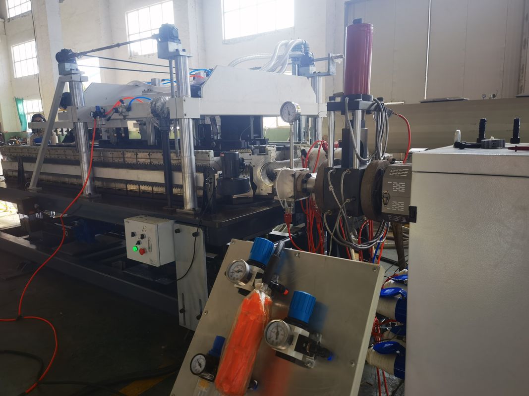 Υδατοψύξη Μοναδικό τοίχωμα κυματοειδής σωλήνα εξώθηση γραμμή με αυτόματη τροφοδοσία και Siemens Contactor