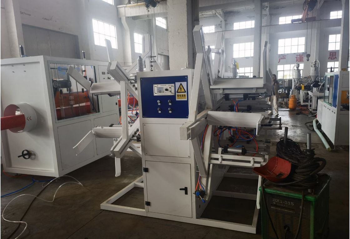 Εξατομικευμένη γραμμή εξώθησης σωλήνων κυματοειδών διπλού τοιχώματος για λύματα με υλικό καλουπιού χύτευσης 40cr