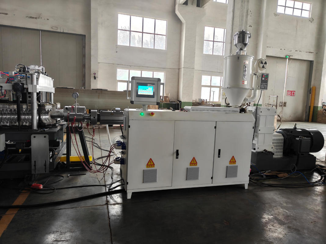 Αυτόματη γραμμή εξώθησης σωλήνων DWC με Siemens Inverter και Omron Relay για την παραγωγή κυματοειδών σωλήνων 75-250mm