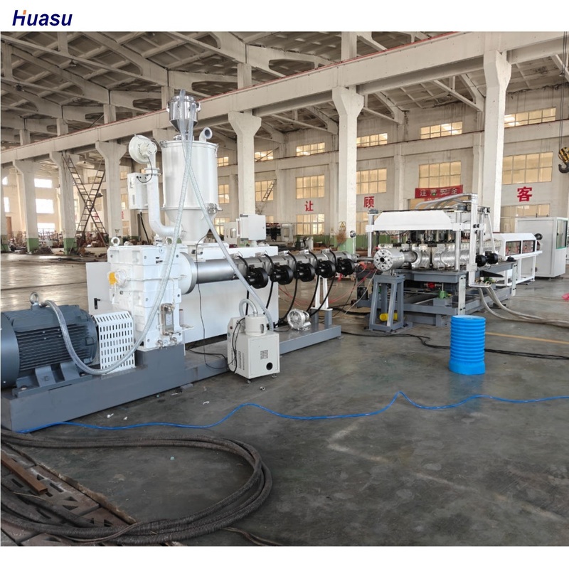 Αυτόματη γραμμή εξώθησης σωλήνων DWC με Siemens Inverter και Omron Relay για την παραγωγή κυματοειδών σωλήνων 75-250mm