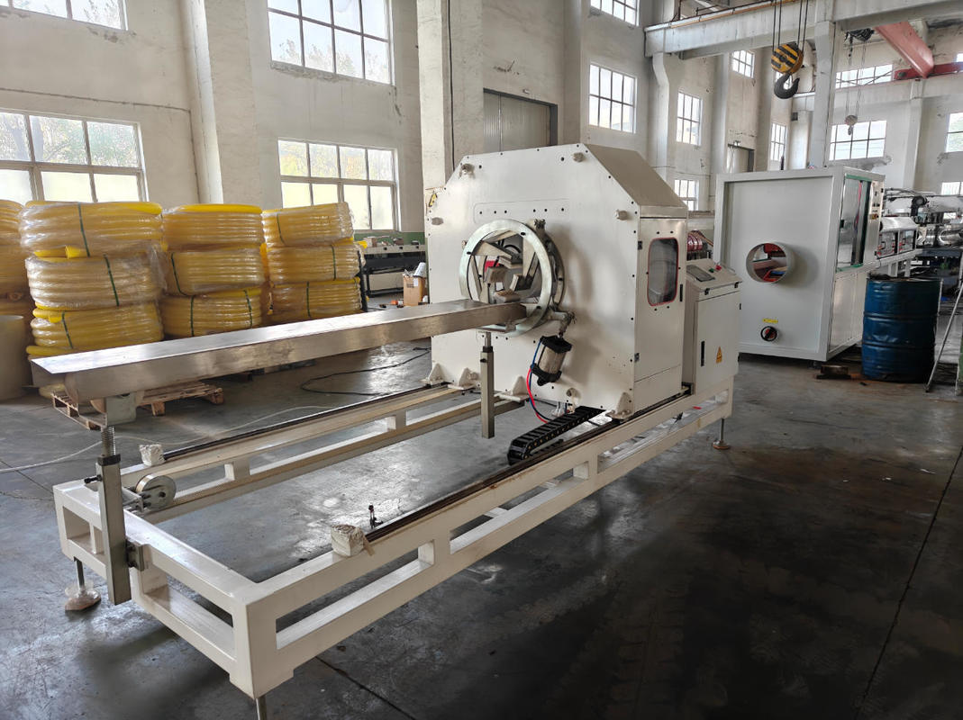 Γραμμή εξώθησης σωλήνων κυματοειδών μονής τοιχώματος 75-250mm με μέγιστη ταχύτητα εξόδου 15m/min και τάση 220-440V