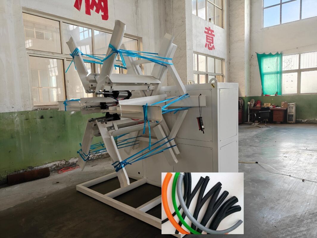 Γραμμή εξώθησης σωλήνων κυματοειδών διπλού τοιχώματος με αναλογία βίδας 33:1, ποσότητα καλουπιού 48 και υδρόψυξη για παραγωγή ανθεκτικών σωλήνων