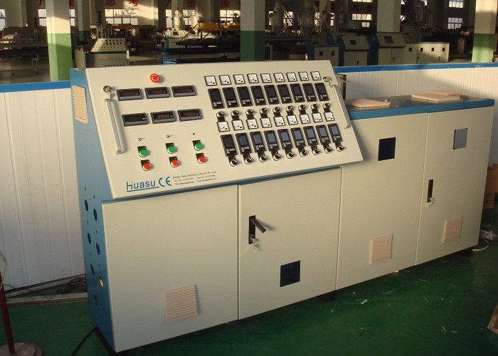 Υψηλή αποτελεσματική PE/PP σπειροειδής σωλήνων εξώθησης μηχανή σωλήνων γραμμών SQ63-250 ενωμένη στενά σπείρα