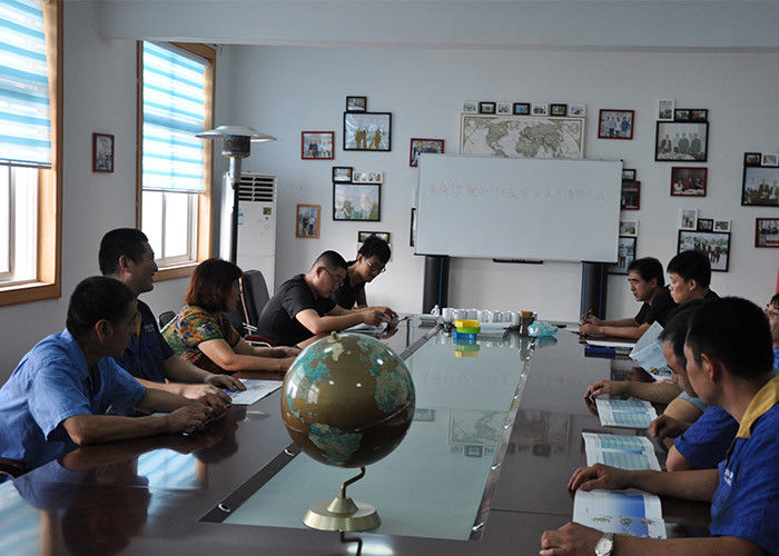 Διπλοτειχισμένη ζαρωμένη γραμμή εξώθησης αποξετεύσεων αποχετεύσεων για τις οδούς τομέων