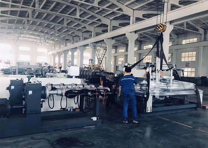 εγκαταστάσεις μηχανών εξώθησης γραμμών παραγωγής σωλήνων 110mm 160mm διπλοτειχισμένες ζαρωμένες